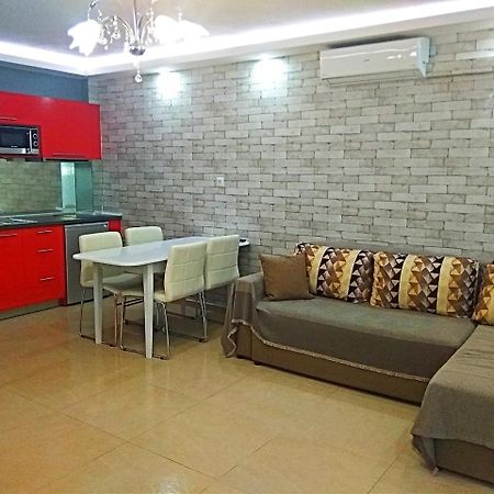 Iros Apartment Néa Péramos エクステリア 写真